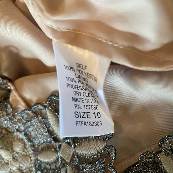 Curete Dress Embroidered Lace Bell Sleeves Taupe Women’s size 10 NWT Wedding - Picture 12 of 12